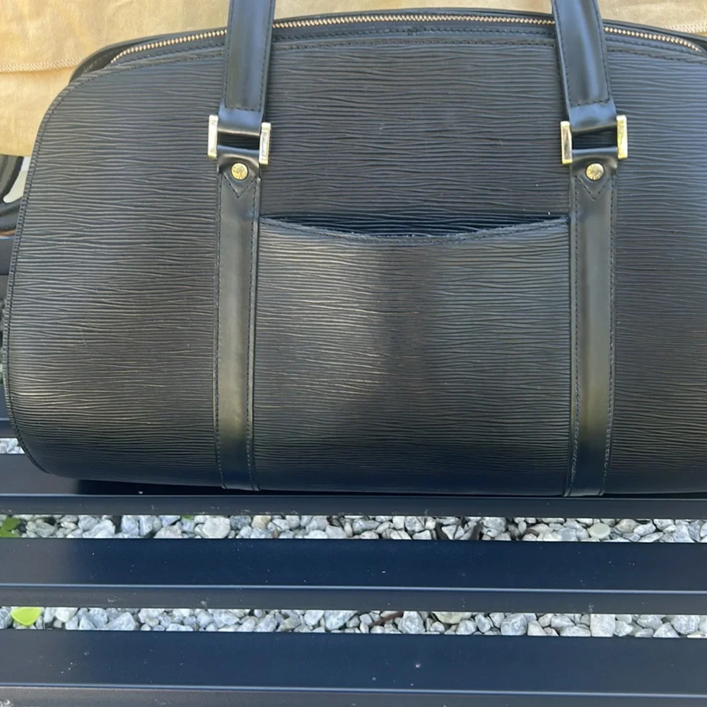 Louis Vuitton GM Solferino epi bag🎉🎉Host Pick small bag not included - Picture 5 of 10